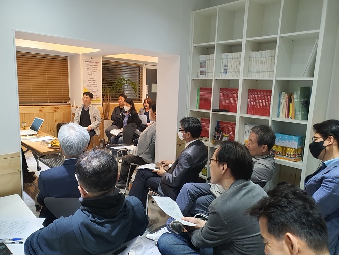 ���� ���