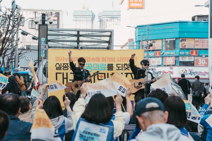 �����Ƿ� ��ȭ ��ȣ�� ��ġ�� ��ȸ �����ڵ�