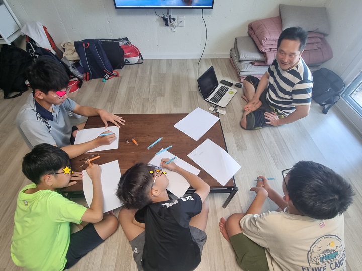 �Ѹ��� ���̵�� �Բ�